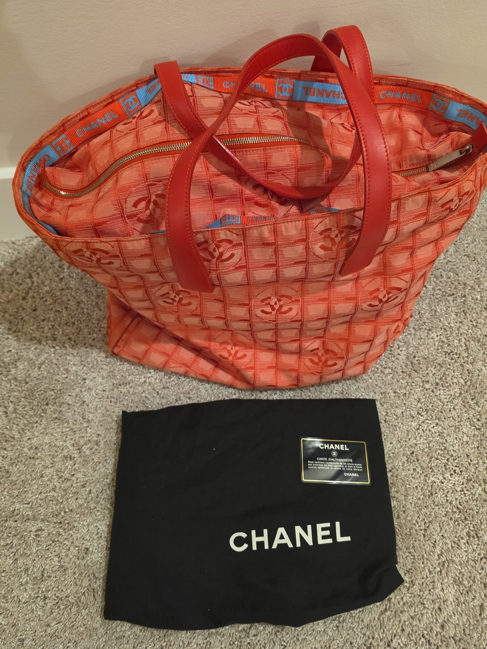 CHANEL Travel Vintage - Coral Quilted Logo Tote Bag